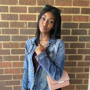 Meet your Posher, Naomi